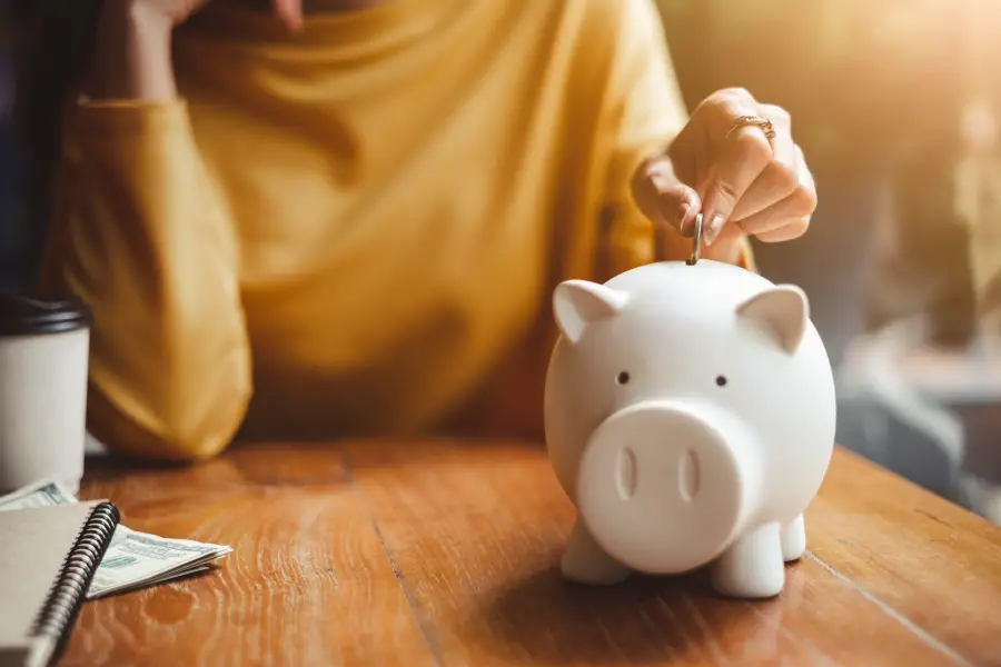How to Motivate Yourself to Save Money