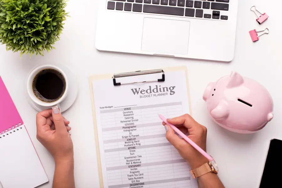 5 Tips for How to Save Money on a Wedding